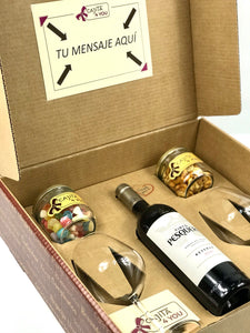 Pesquera-caja-regalo-vino-tinto-copas-snacks-mensaje