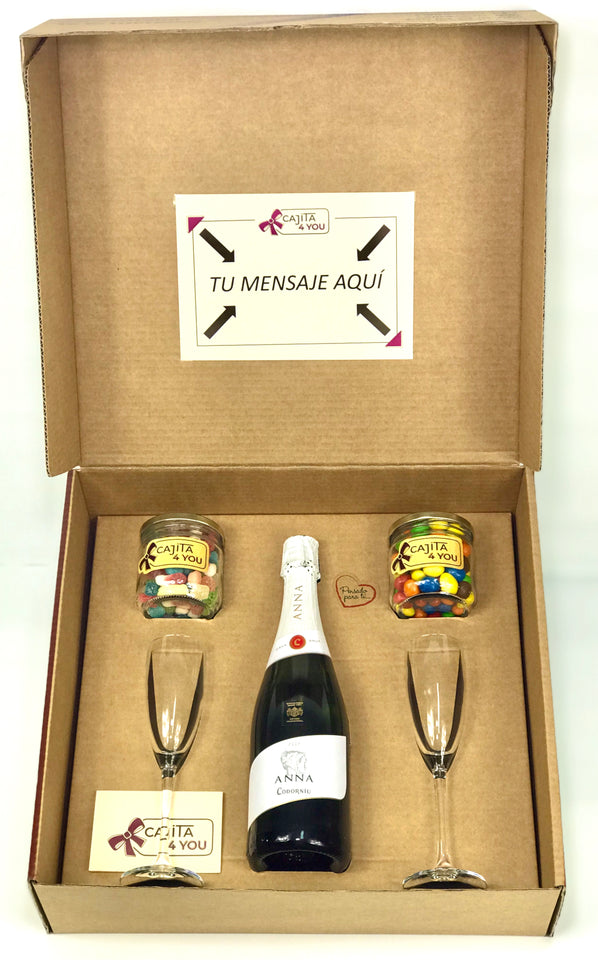 brindis-cava-caja-regalo-snacks-copas-mensaje-personalizado