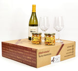 regalo-en-caja-botella-vino-blanco-Rioja-Muga-2-snacks-dedicatoria-personalizado-2-copas