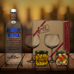 caja-regalo-vodka-absolut-snacks-copas-grabadas-mensaje-persoanlizado